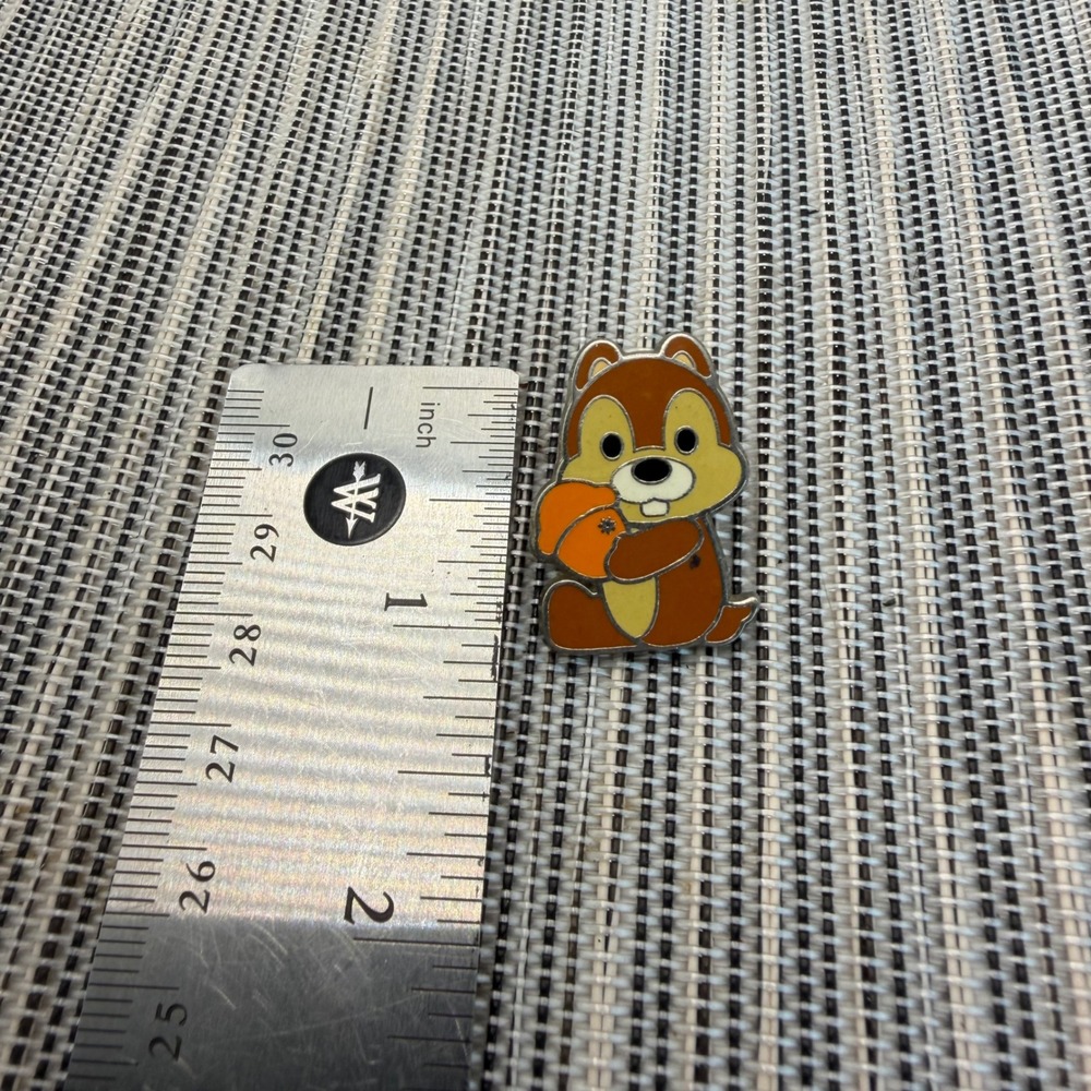 Disney Pin Trading Chip n Dale Chip Holding Acorn Enamel Pin 2013 Brown Orange